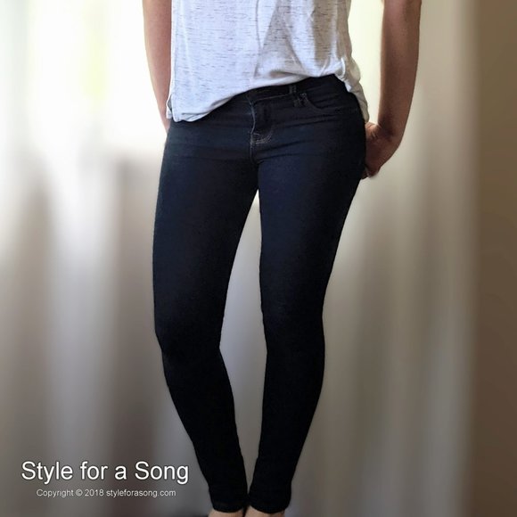 Forever 21 Dark Wash Skinny Jeans 25 - Picture 1 of 7